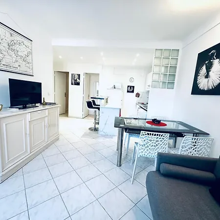 Apartment Grand Centre Pieton Cannes